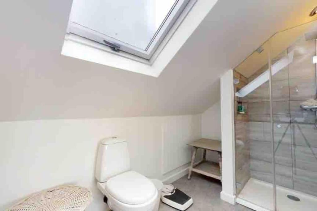 Вилла Love Lancing By The Sea With Optional Large Hot Tub Sleeps Up To 8 & Free Parking Экстерьер фото
